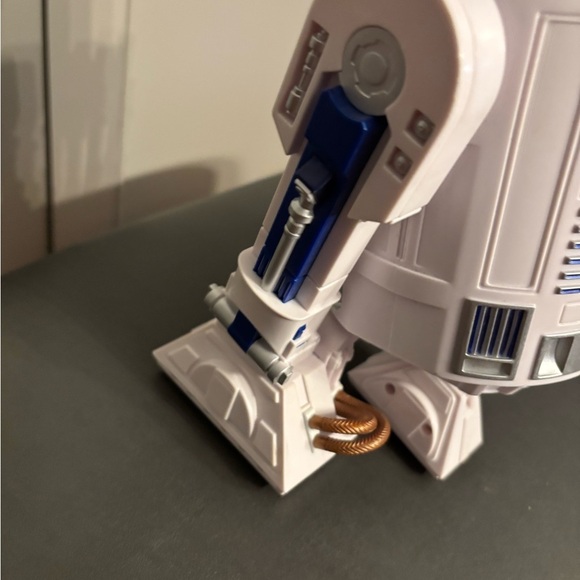 Star Wars Force Awakens R2-D2 Interactive Robotic Droid.  No Remote - Picture 2 of 6